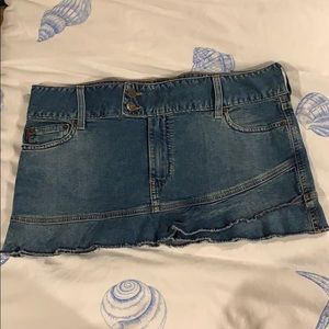 Hollister Vintage Low Rise Skirt - Size 7 Juniors